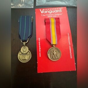 Lot Of 2 Vanguard Mini Metals National Defense Expert Rifleman Navy NEW